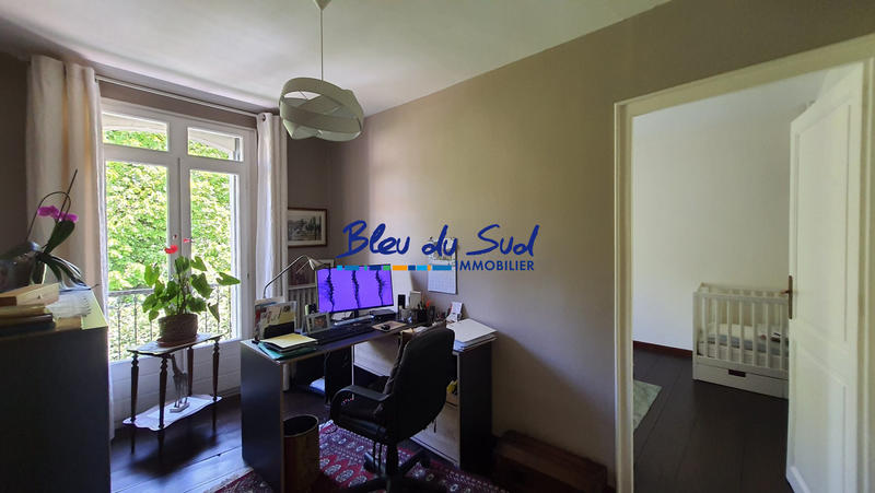 Maison - 196 m² - 10 pièces