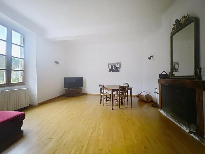 Propriété - 190 m² - 7 pièces