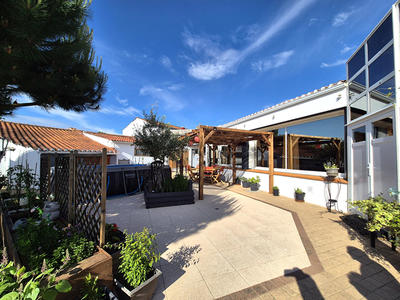 Maison - 215 m² - 5 pièces