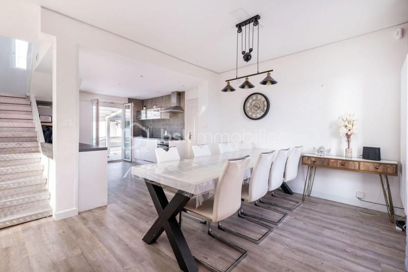 Maison - 178 m² - 6 pièces