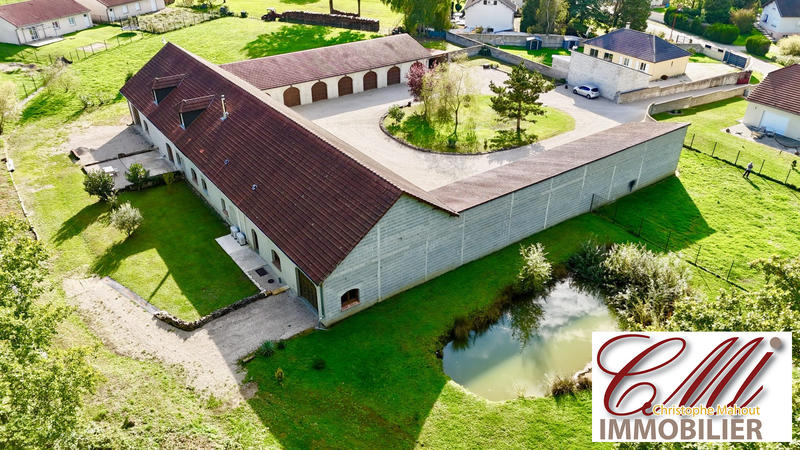 Maison - 215 m² - 7 pièces