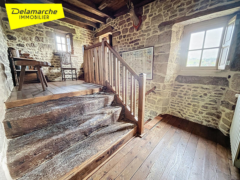 Maison - 340 m² - 10 pièces