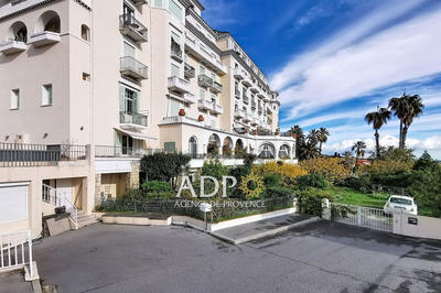 Appartement - 75 m² - 2 pièces