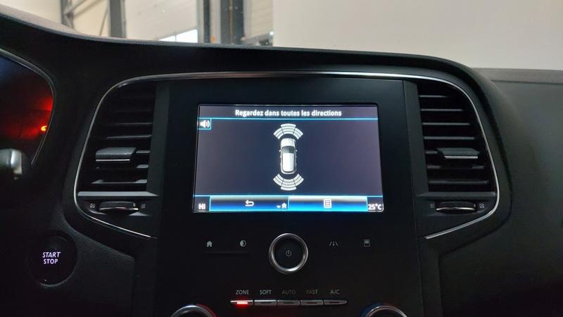 Renault Mégane IV Berline Business Blue dCi 115