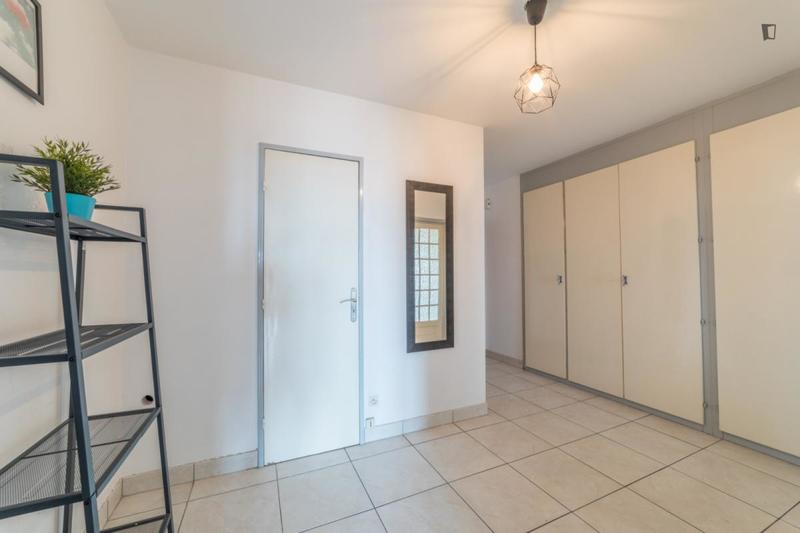 Chambre - 12 m² - 4 pièces