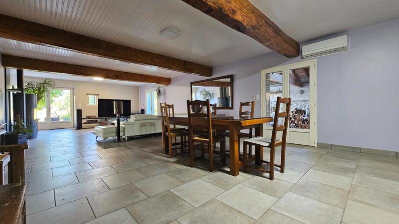 Maison - 214 m² - 5 pièces