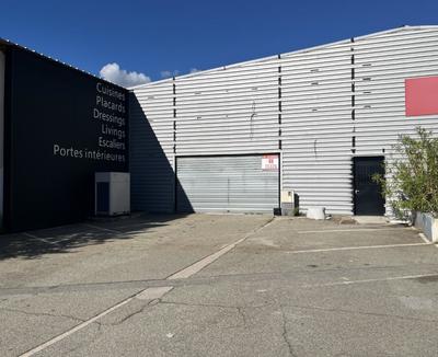 Local commercial - 517 m² - 2 pièces