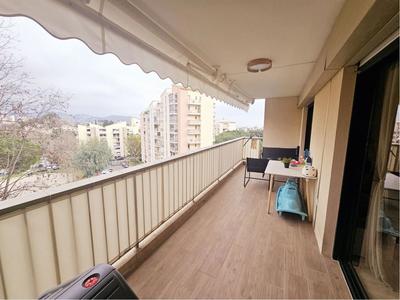 Appartement - 83 m² - 4 pièces