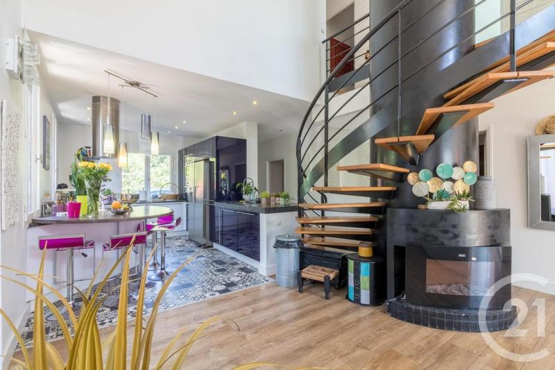 Maison - 158 m² - 6 pièces