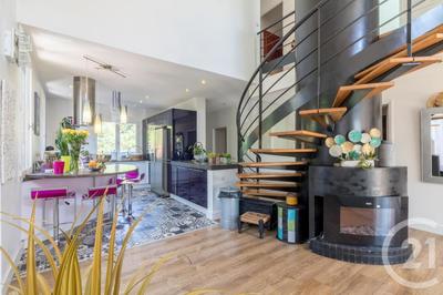 Maison - 158 m² - 6 pièces