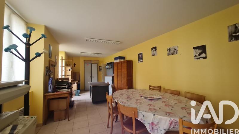 Maison - 225 m² - 10 pièces