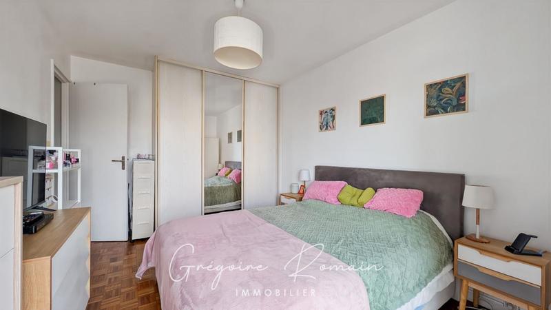 Appartement - 90 m² - 4 pièces