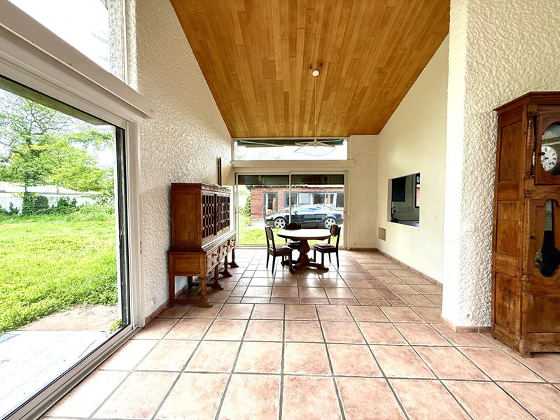 Maison - 300 m² - 10 pièces