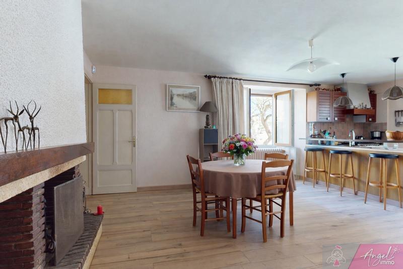 Maison - 230 m² - 13 pièces