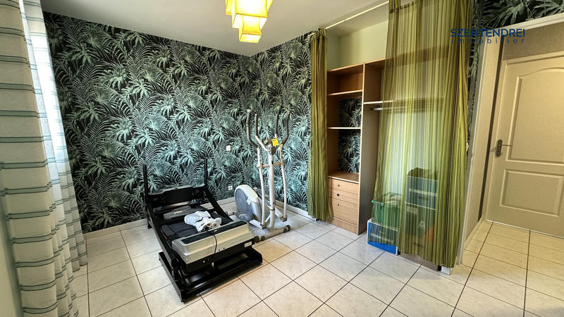 Maison - 102 m² - 5 pièces