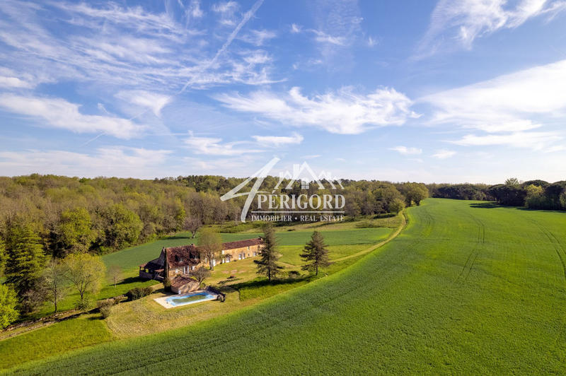 Maison ancienne - 350 m² - 10 pièces