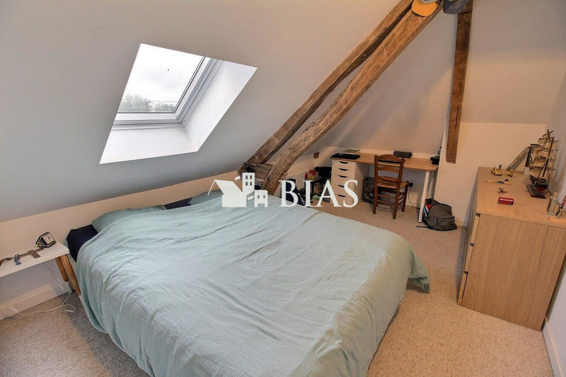 Maison - 170 m² - 9 pièces