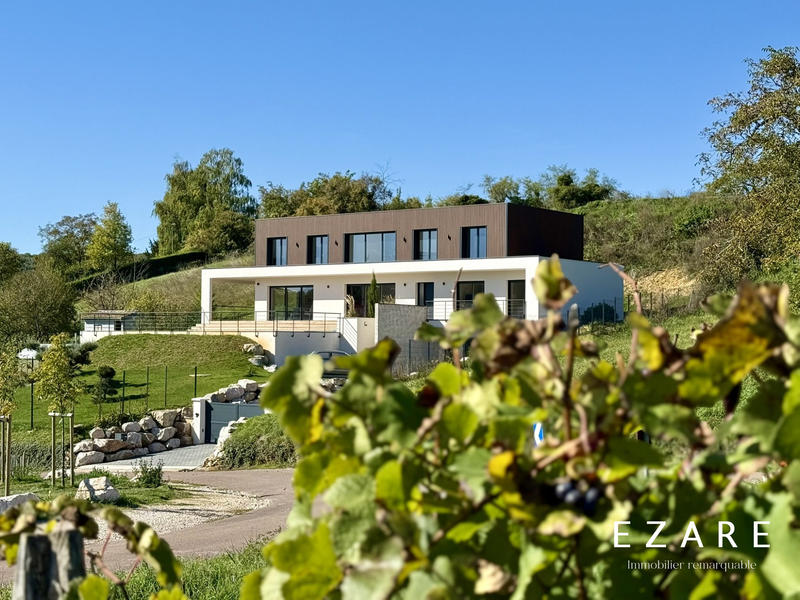 Maison - 302 m² - 7 pièces