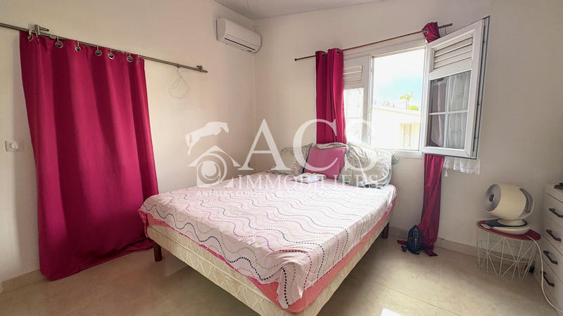 Maison - 200 m² - 7 pièces