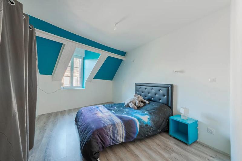 Maison - 240 m² - 10 pièces