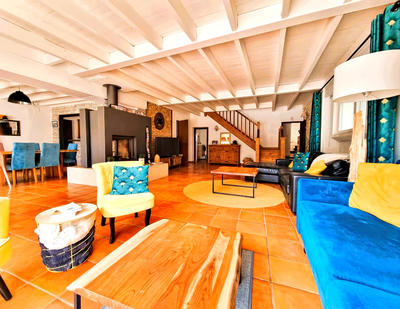 Maison - 262 m² - 8 pièces