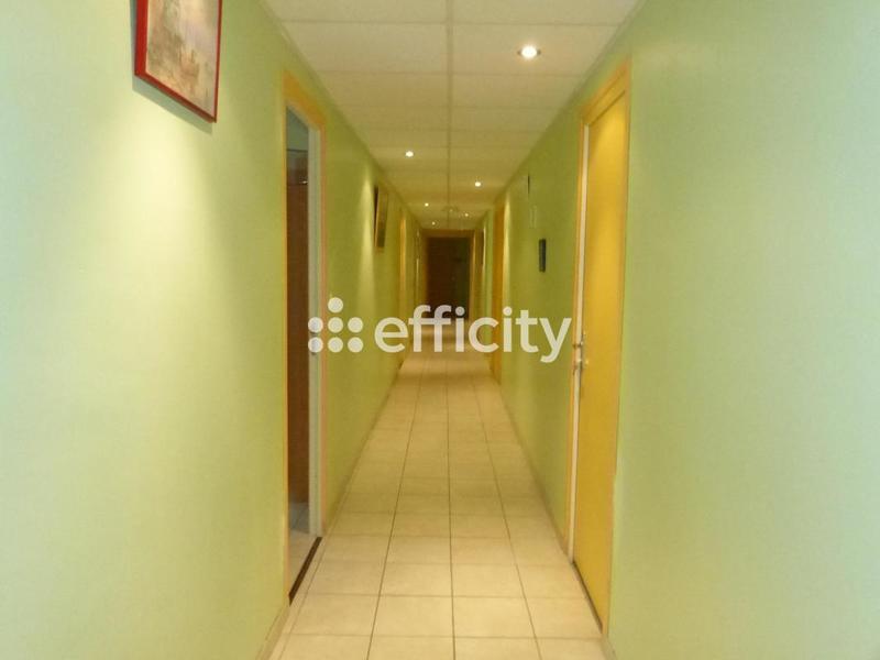 Bureau - 600 m² - 15 pièces