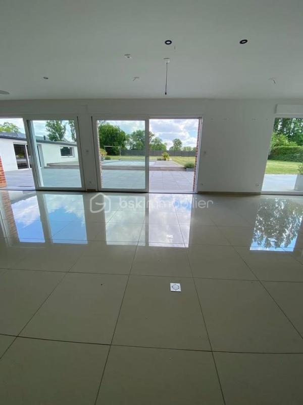 Propriété - 280 m² - 7 pièces