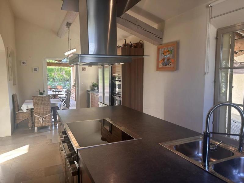 Maison - 180 m² - 6 pièces