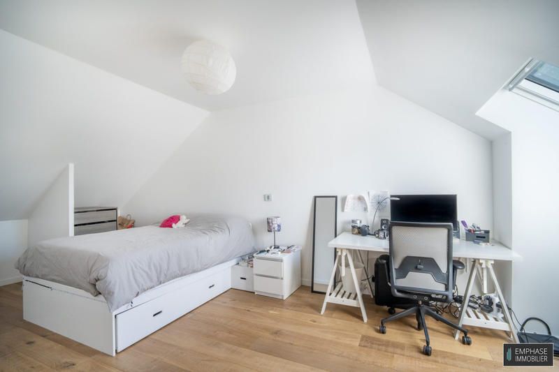 Maison contemporaine - 220 m² - 6 pièces