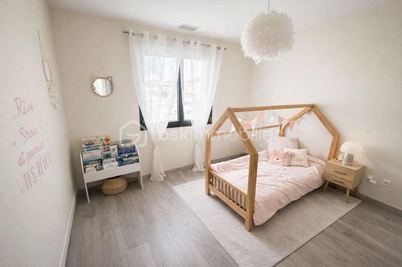 Villa - 145 m² - 6 pièces