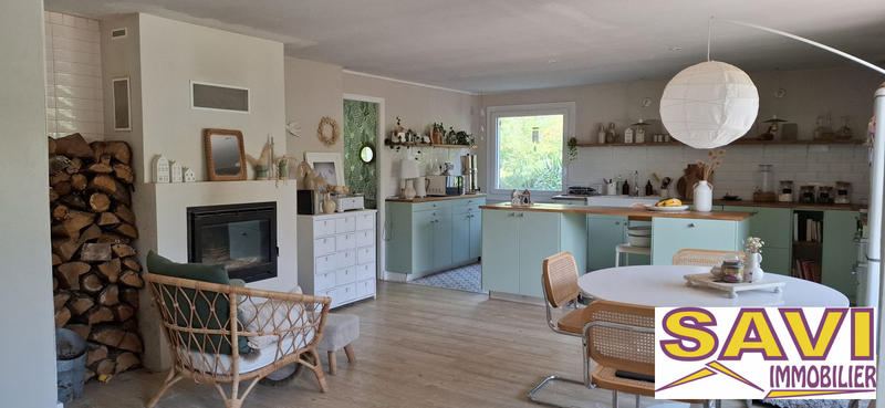 Maison - 217 m² - 8 pièces