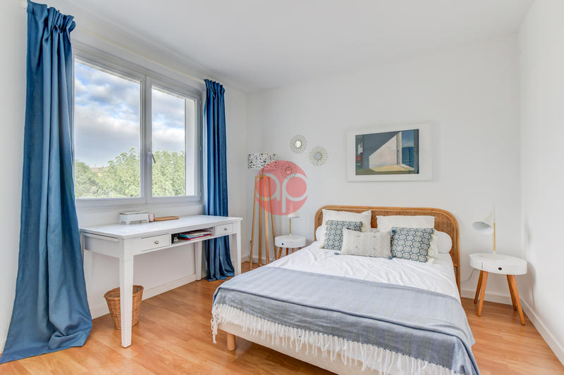 Maison - 196 m² - 7 pièces