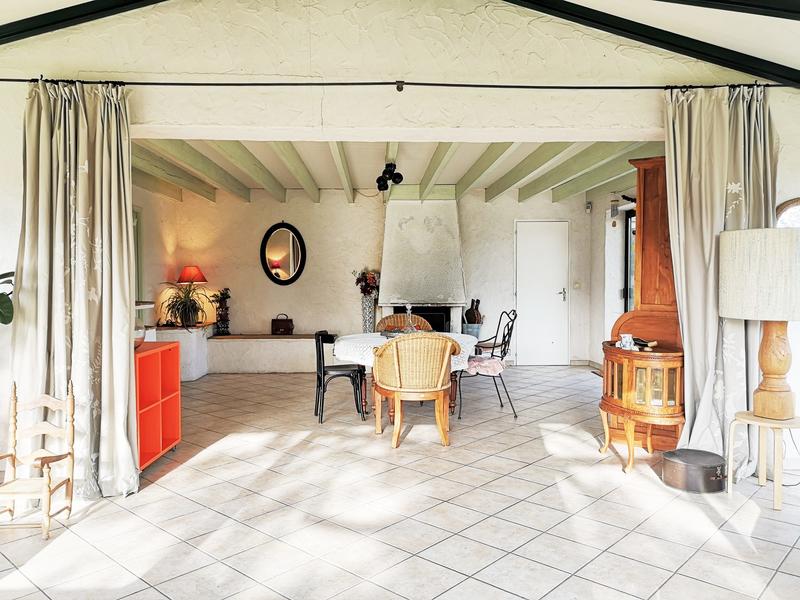 Maison - 210 m² - 8 pièces