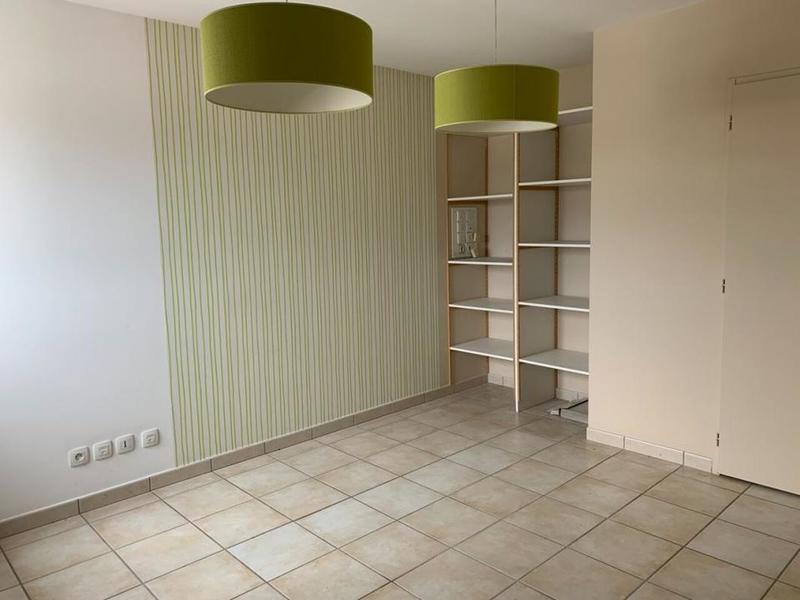 Bureau - 47 m² - 2 pièces