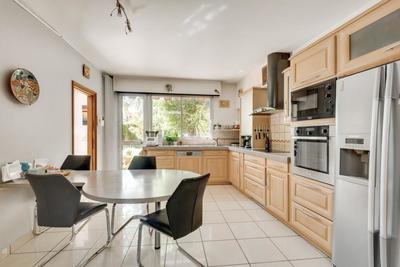 Maison - 245 m² - 7 pièces