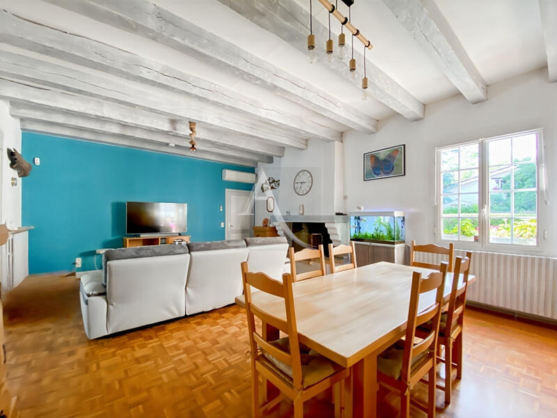 Maison - 110 m² - 6 pièces