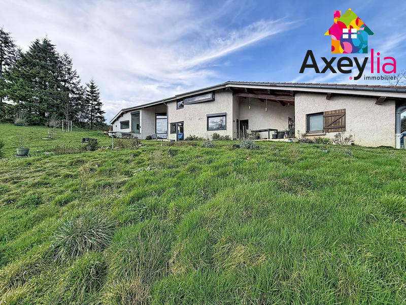 Maison - 195 m² - 8 pièces