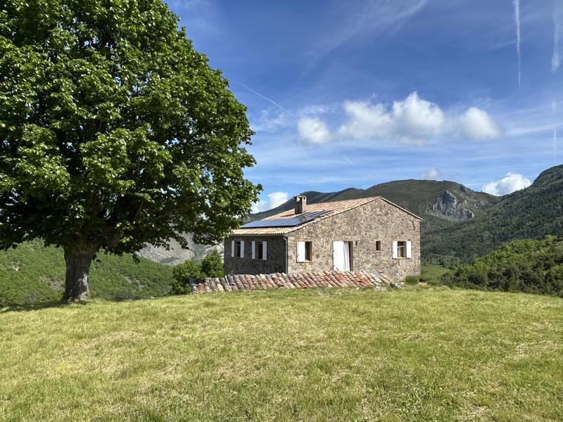 Maison - 195 m² - 8 pièces