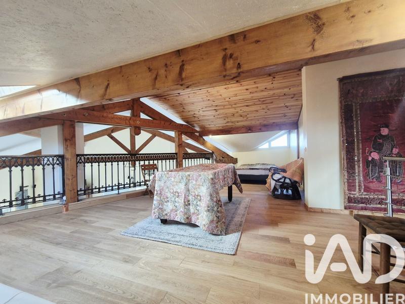 Maison - 179 m² - 5 pièces