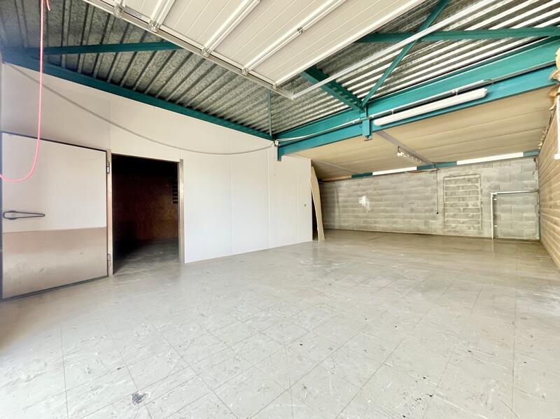 Entrepôt - 109 m²