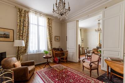 Maison - 346 m² - 10 pièces