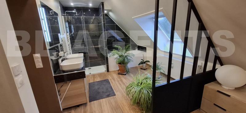 Maison contemporaine - 174 m² - 7 pièces