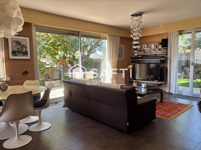 Maison - 138 m² - 6 pièces