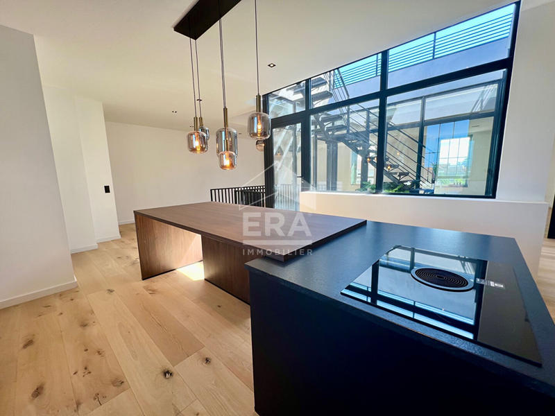 Appartement - 216 m² - 4 pièces