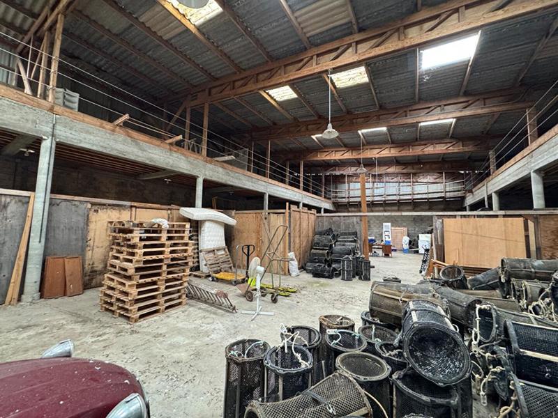 Local d'activité / Entrepôt - 2 497 m²