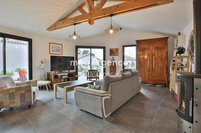 Maison - 190 m² - 6 pièces