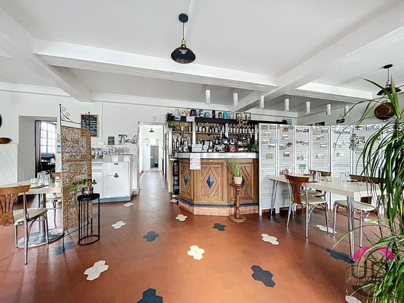 Hôtellerie / Restauration - 585 m²
