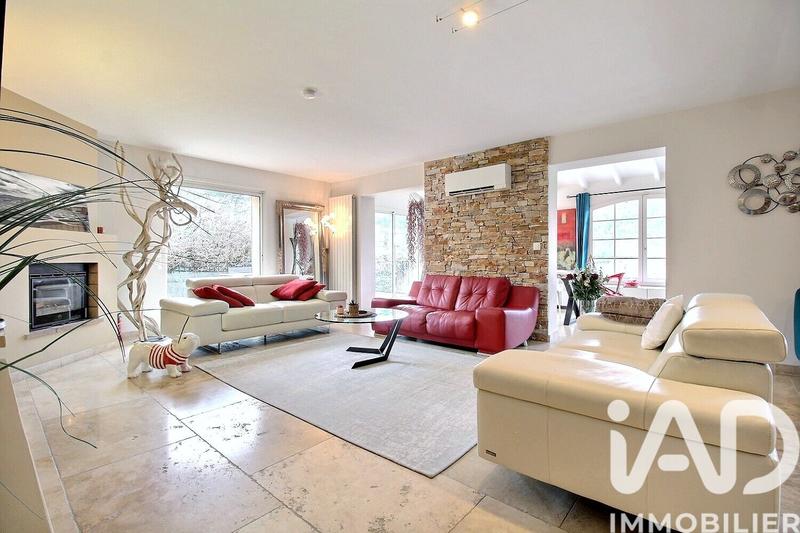 Maison - 200 m² - 5 pièces