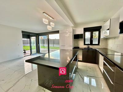 Maison - 114 m² - 4 pièces