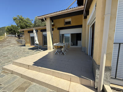 Maison - 265 m² - 6 pièces